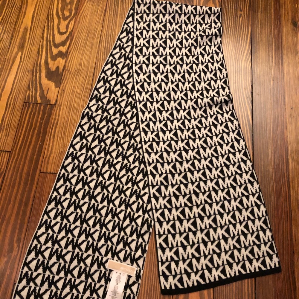 MICHAEL Michael Kors Black and White Scarf